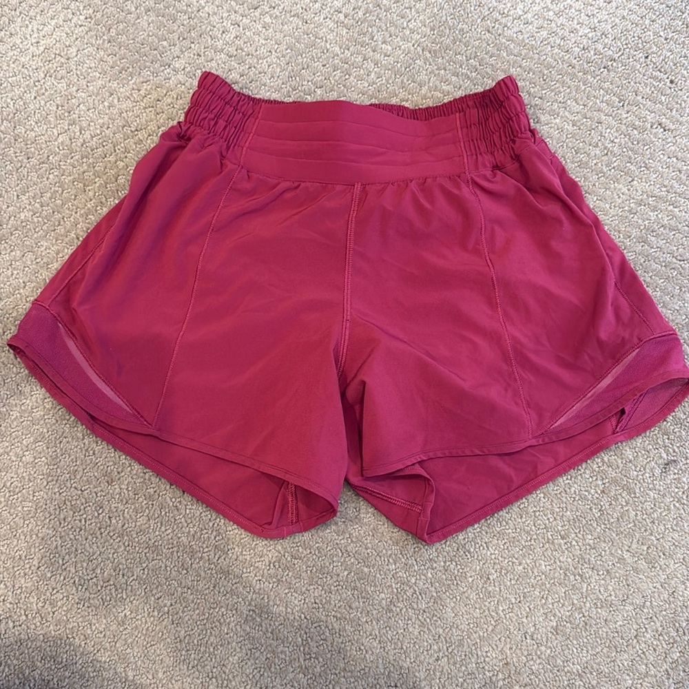 Lululemon Hottie Hot Shorts 2.5